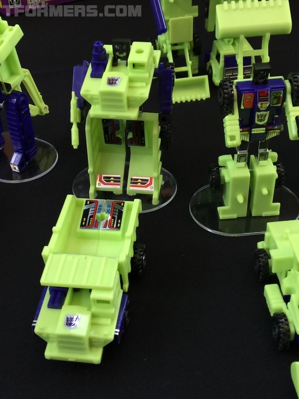 Sdcc 2018 Siege War For Cybertron Transformers Toys  (60 of 67)